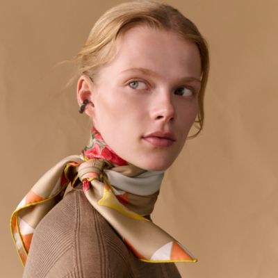 HERMES カレ 90 エプロン・ドール カレ 90 《エプロン・ドール》 - ベージュ | Hermès - エルメス